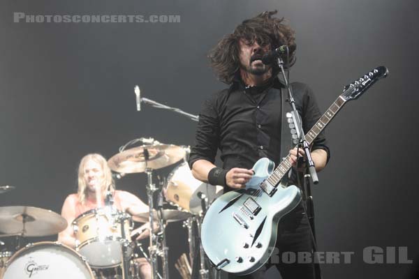 FOO FIGHTERS - 2011-08-26 - SAINT CLOUD - Domaine National - Grande Scene - 